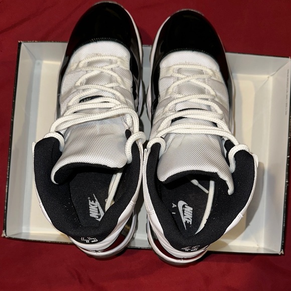 Air Jordan 11 Concord Sneakers - Picture 2 of 11